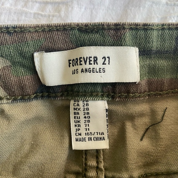 Camo Mini Skirt - Picture 3 of 3